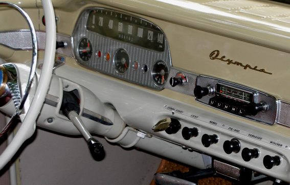 Blaupunkt Frankfurt im OPEL Olympia