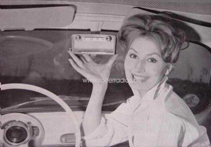 Auch im Fiat 500  findet dieses Gerät platz